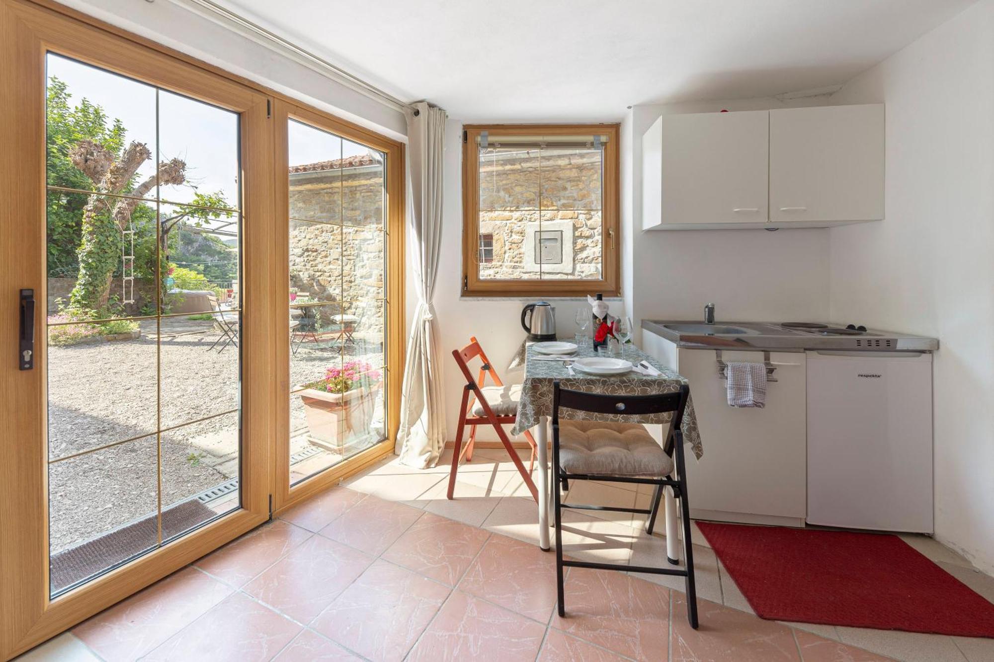 Apartamento Under The Rock House In Osp With Hot Tub Exterior foto